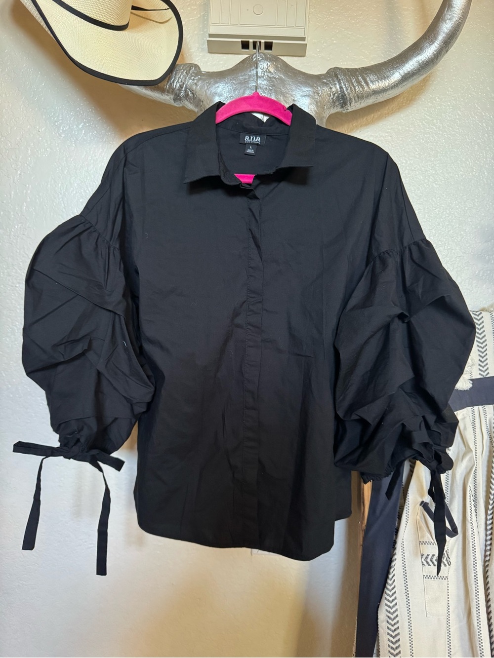 a.n.a A New Approach Black Ruffle Sleeve Blouse – Size Large - Picture 2 of 8